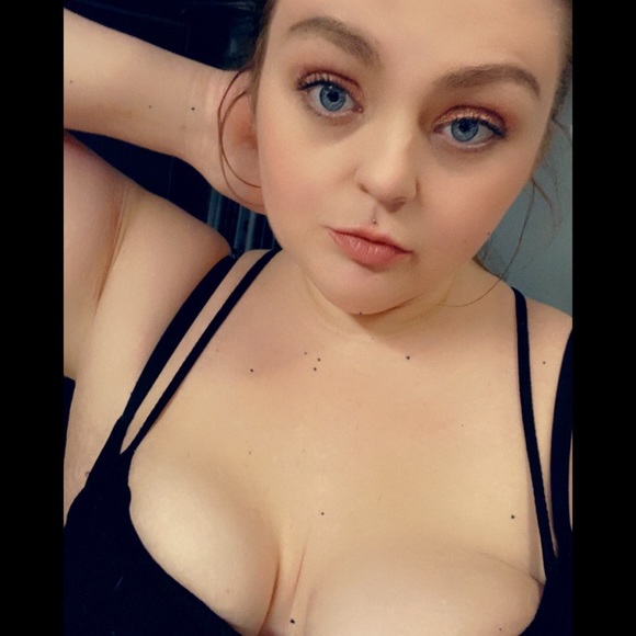 Meet your Posher, Destiny - Picture 10 of 16